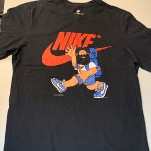 NIKE GRAPHIC T-SHIRT Hiking Guy Mens L